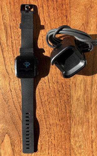 Fitbit versa 1st gen smart - fitbit,