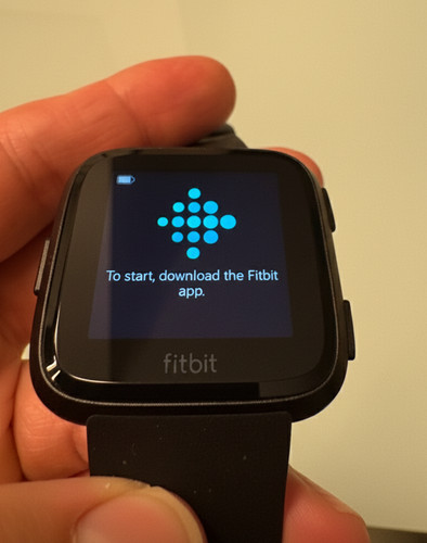 Fitbit versa smartwatch - fitbit,