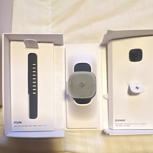 Fitbit charge and versa 4 - charge, 6