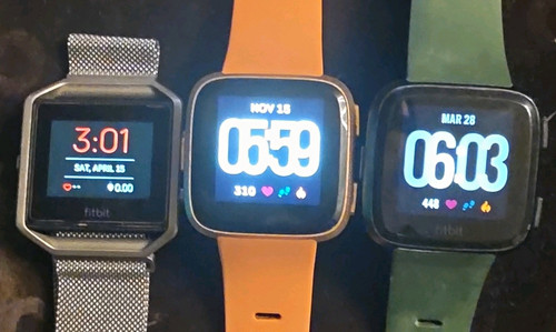 Fitbit smartwatch bundle - fitbit,
