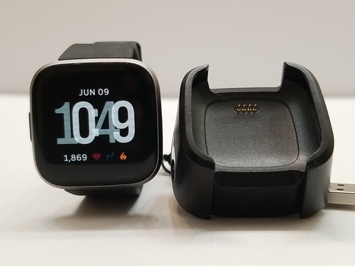 Fitbit versa smart fitness - fitbit,