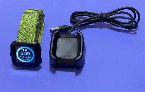 Fitbit versa smart watch fb504 - fitbit,